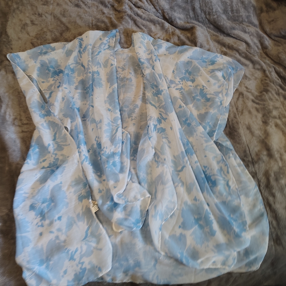 Blue Floral Sheer Kimono